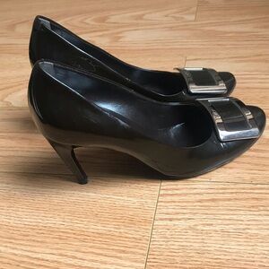 Roger Vivier Belle Heels  7.5 Brown Parent Leather Heels